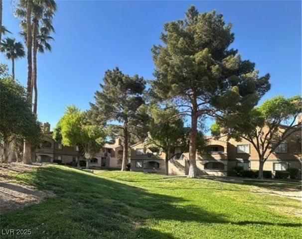 221 Mission Newport Lane 205, Las Vegas, NV 89107