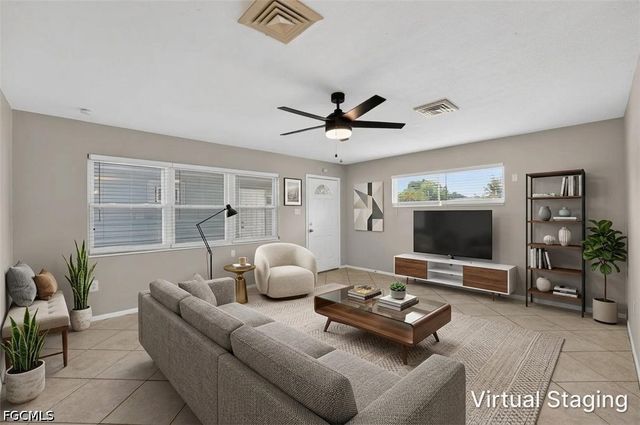 2505 Wood ST, Sarasota, FL 34237