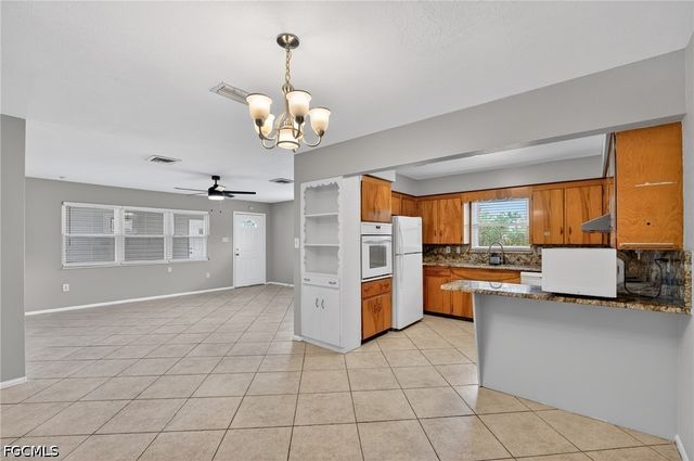 2505 Wood ST, Sarasota, FL 34237