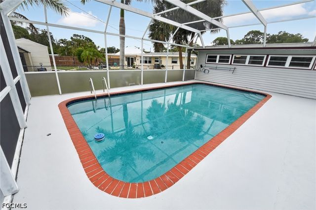 2505 Wood ST, Sarasota, FL 34237