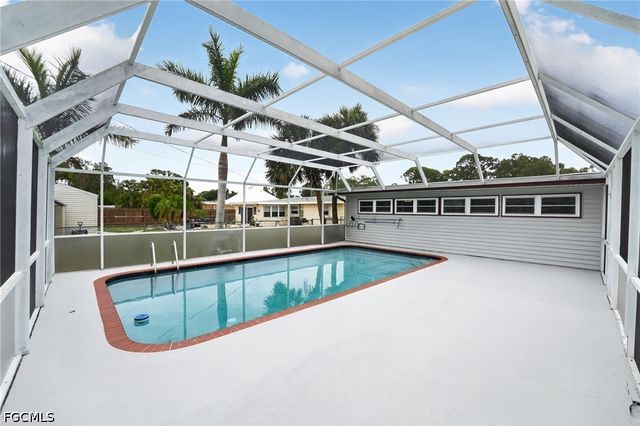 2505 Wood ST, Sarasota, FL 34237