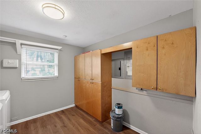 2505 Wood ST, Sarasota, FL 34237