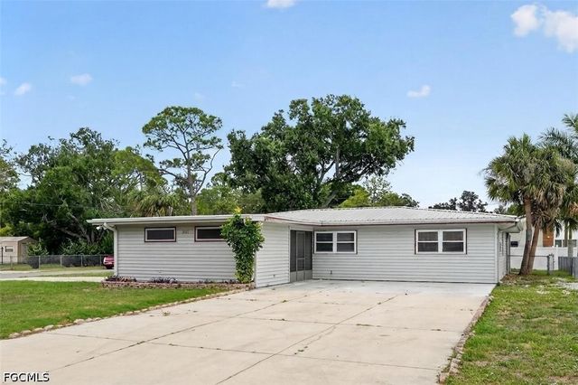 2505 Wood ST, Sarasota, FL 34237