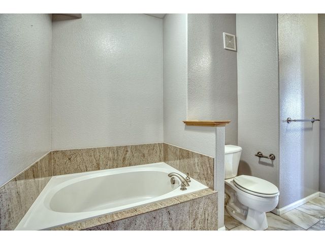 2239 Calais Dr 11B, Longmont, CO 80504