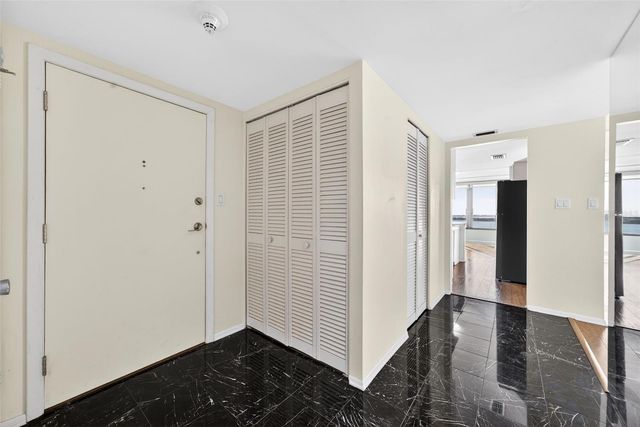770 S PALM AVENUE PH2, Sarasota, FL 34236