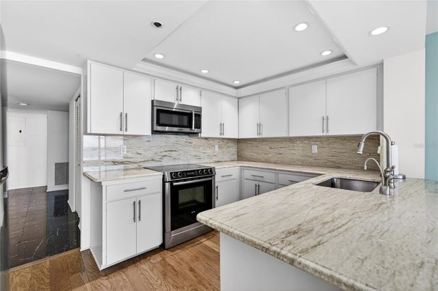 770 S PALM AVENUE PH2, Sarasota, FL 34236