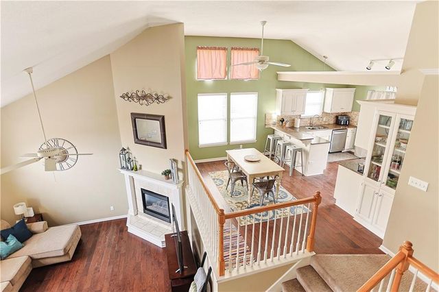 18801 E 24TH Terrace, Independence, MO 64057