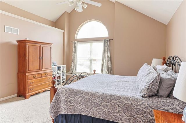 18801 E 24TH Terrace, Independence, MO 64057