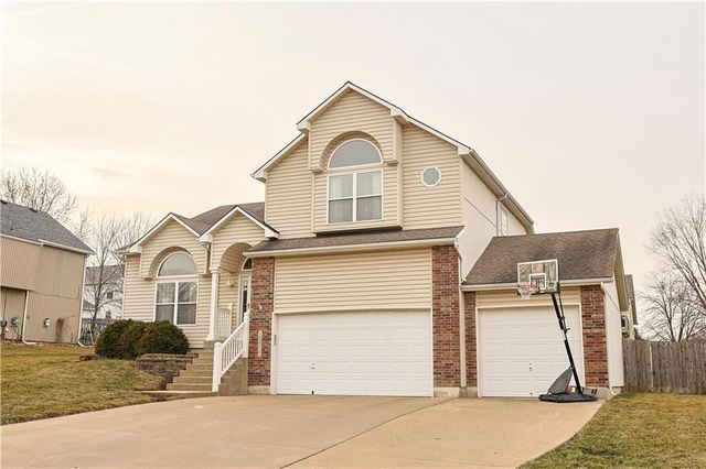 18801 E 24TH Terrace, Independence, MO 64057