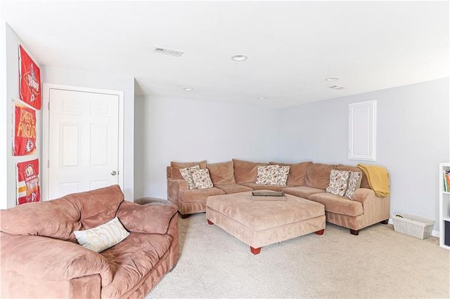 18801 E 24TH Terrace, Independence, MO 64057