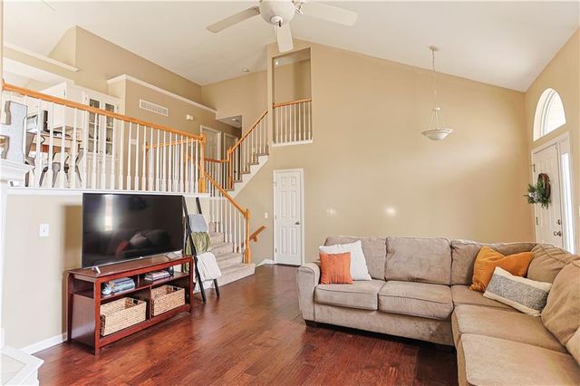 18801 E 24TH Terrace, Independence, MO 64057