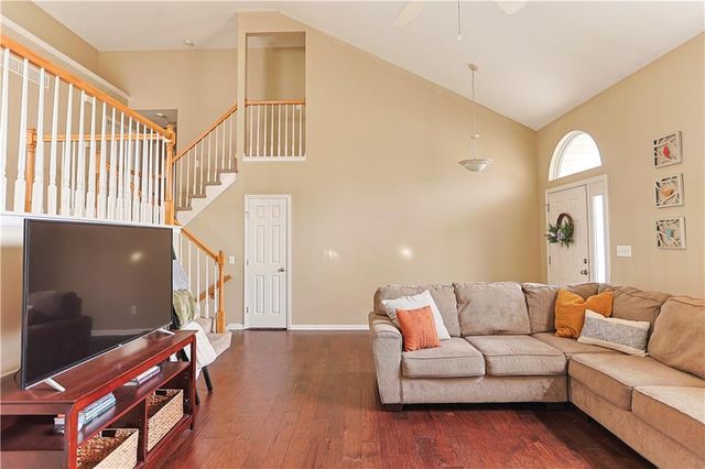 18801 E 24TH Terrace, Independence, MO 64057