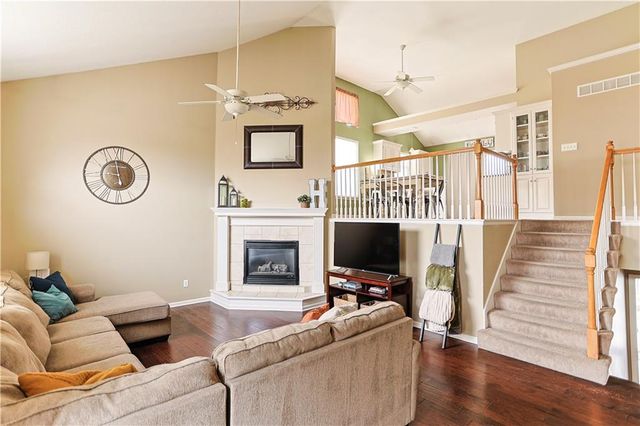 18801 E 24TH Terrace, Independence, MO 64057