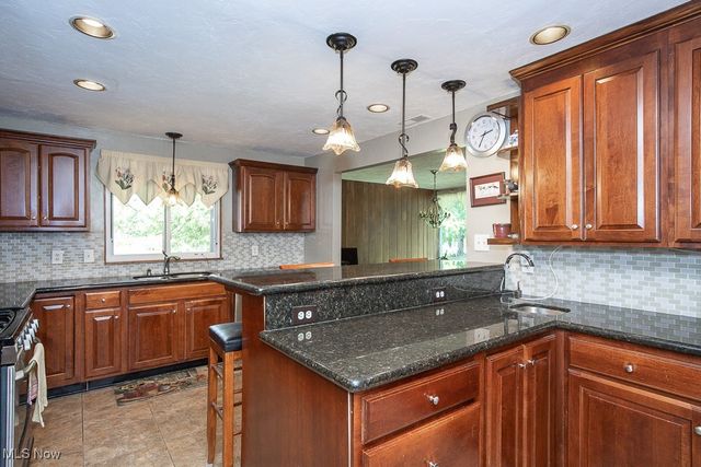 7547 N Linden Lane, Parma Heights, OH 44130