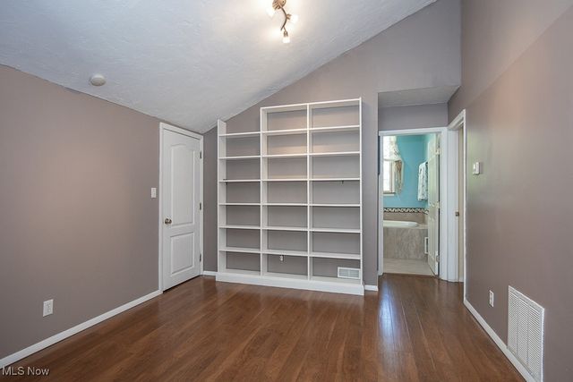 7547 N Linden Lane, Parma Heights, OH 44130