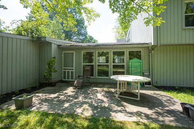 7547 N Linden Lane, Parma Heights, OH 44130