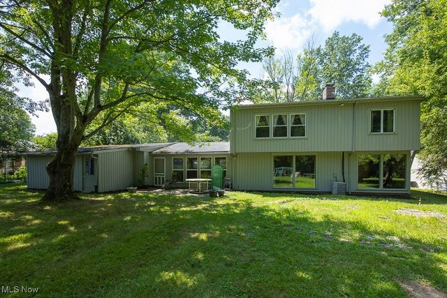 7547 N Linden Lane, Parma Heights, OH 44130