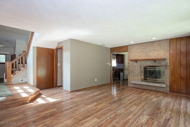 7547 N Linden Lane, Parma Heights, OH 44130