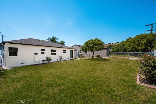 2048 N Hicks, Los Angeles, CA 90032