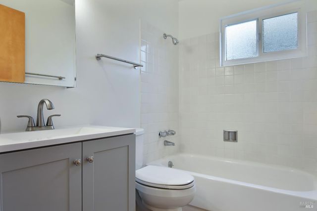 393 Manzanita Ave, Fairfield, CA 94533