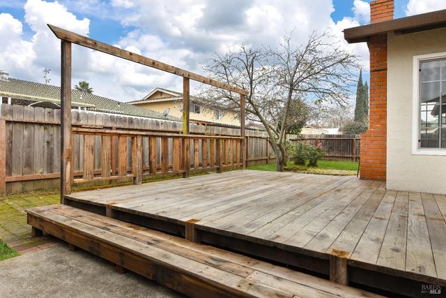 393 Manzanita Ave, Fairfield, CA 94533