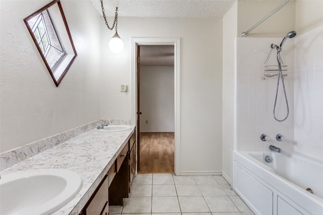 103 McCullar Road, Burleson, TX 76028