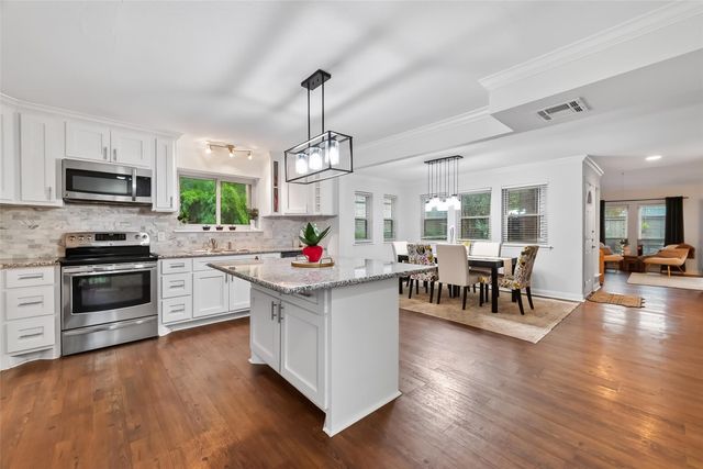 1353 Chardonnay Drive, Houston, TX 77077