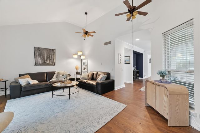 1353 Chardonnay Drive, Houston, TX 77077