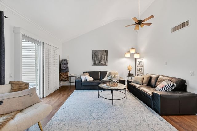 1353 Chardonnay Drive, Houston, TX 77077