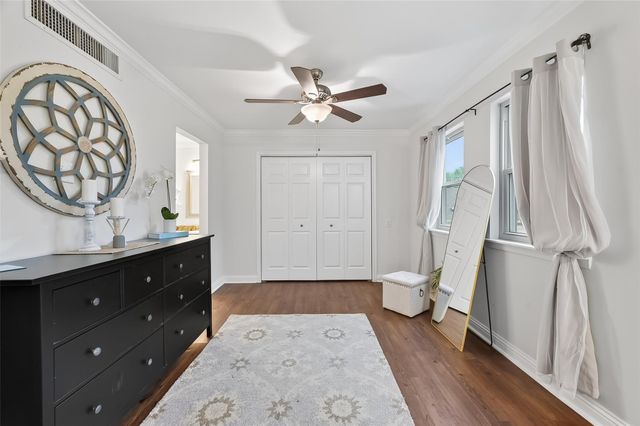 1353 Chardonnay Drive, Houston, TX 77077