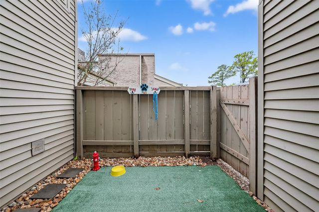 1353 Chardonnay Drive, Houston, TX 77077