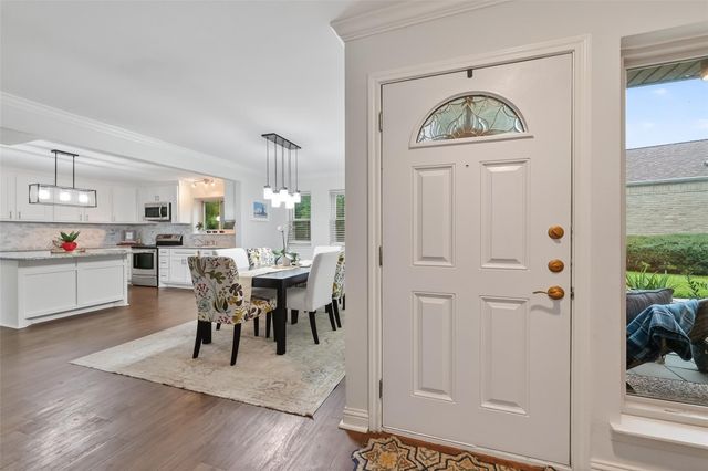 1353 Chardonnay Drive, Houston, TX 77077