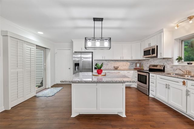 1353 Chardonnay Drive, Houston, TX 77077