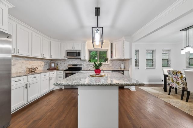 1353 Chardonnay Drive, Houston, TX 77077