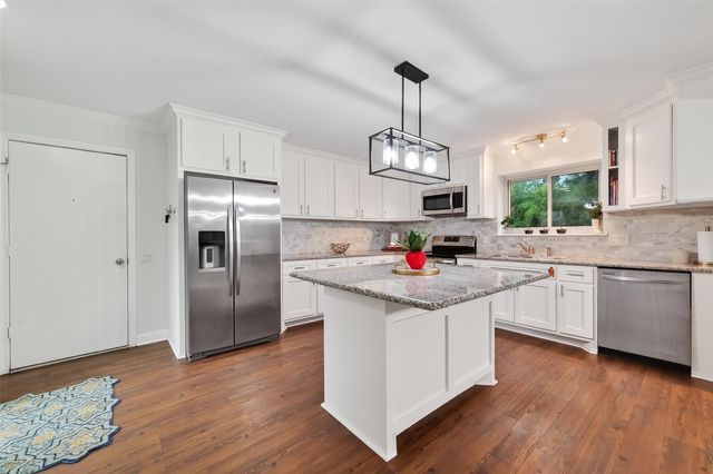 1353 Chardonnay Drive, Houston, TX 77077