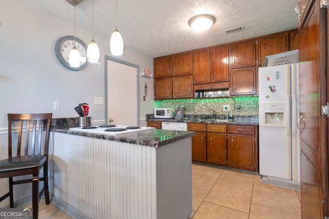 435 Rosehill Drive, Mcdonough, GA 30253