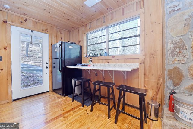 150 Donna Lee Lane, Mineral Bluff, GA 30559