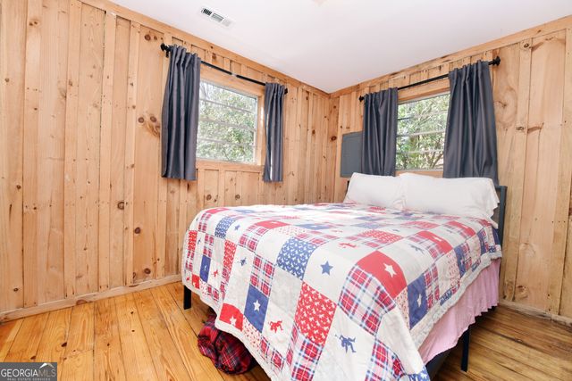 150 Donna Lee Lane, Mineral Bluff, GA 30559