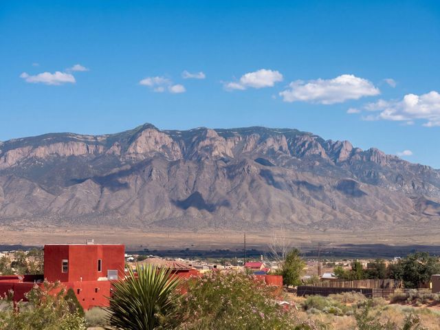 4701 26th Avenue NE, Rio Rancho, NM 87144