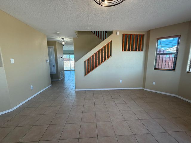 4701 26th Avenue NE, Rio Rancho, NM 87144
