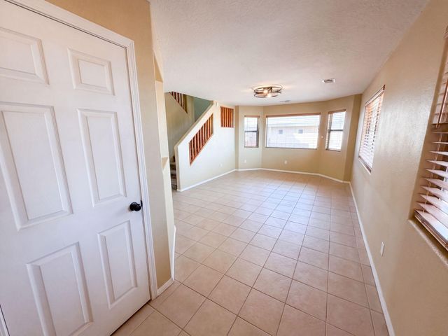 4701 26th Avenue NE, Rio Rancho, NM 87144