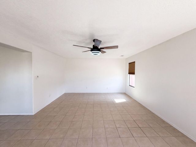 4701 26th Avenue NE, Rio Rancho, NM 87144