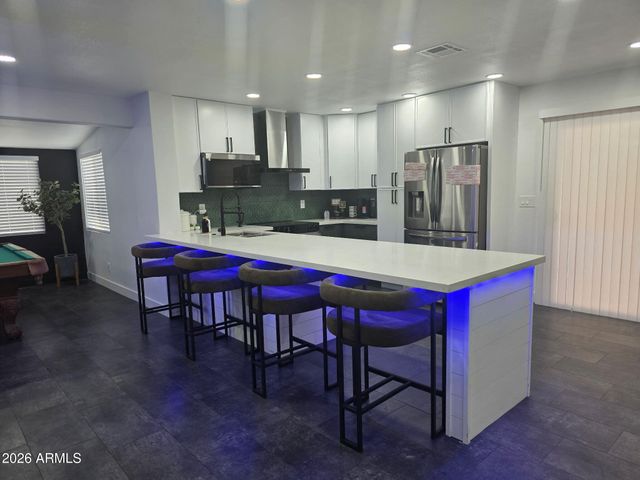 5040 N 69TH Drive, Glendale, AZ 85303