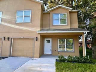 250 E COLLINS STREET, Umatilla, FL 32784