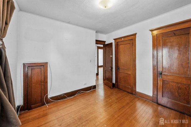 514 Rahway Avenue, Woodbridge Proper, NJ 07095