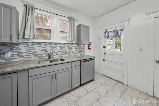 514 Rahway Avenue, Woodbridge Proper, NJ 07095