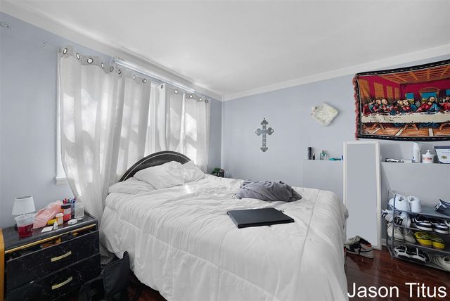 1696 Ball Avenue, Grand Rapids, MI 49505