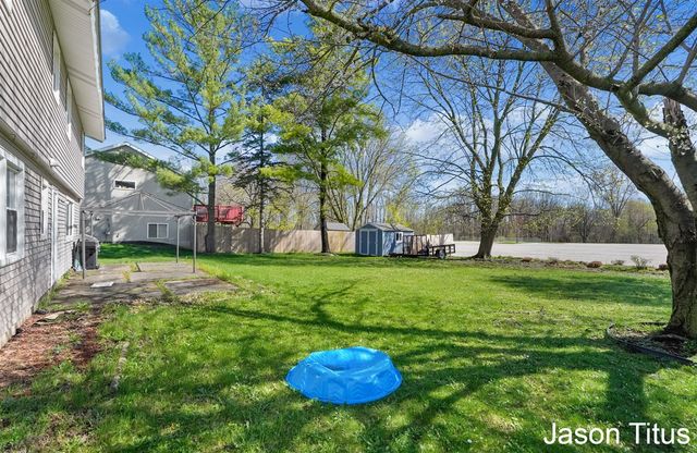 1696 Ball Avenue, Grand Rapids, MI 49505