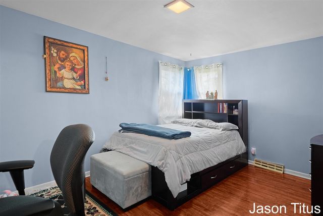 1696 Ball Avenue, Grand Rapids, MI 49505