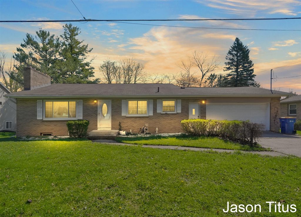 1696 Ball Avenue, Grand Rapids, MI 49505